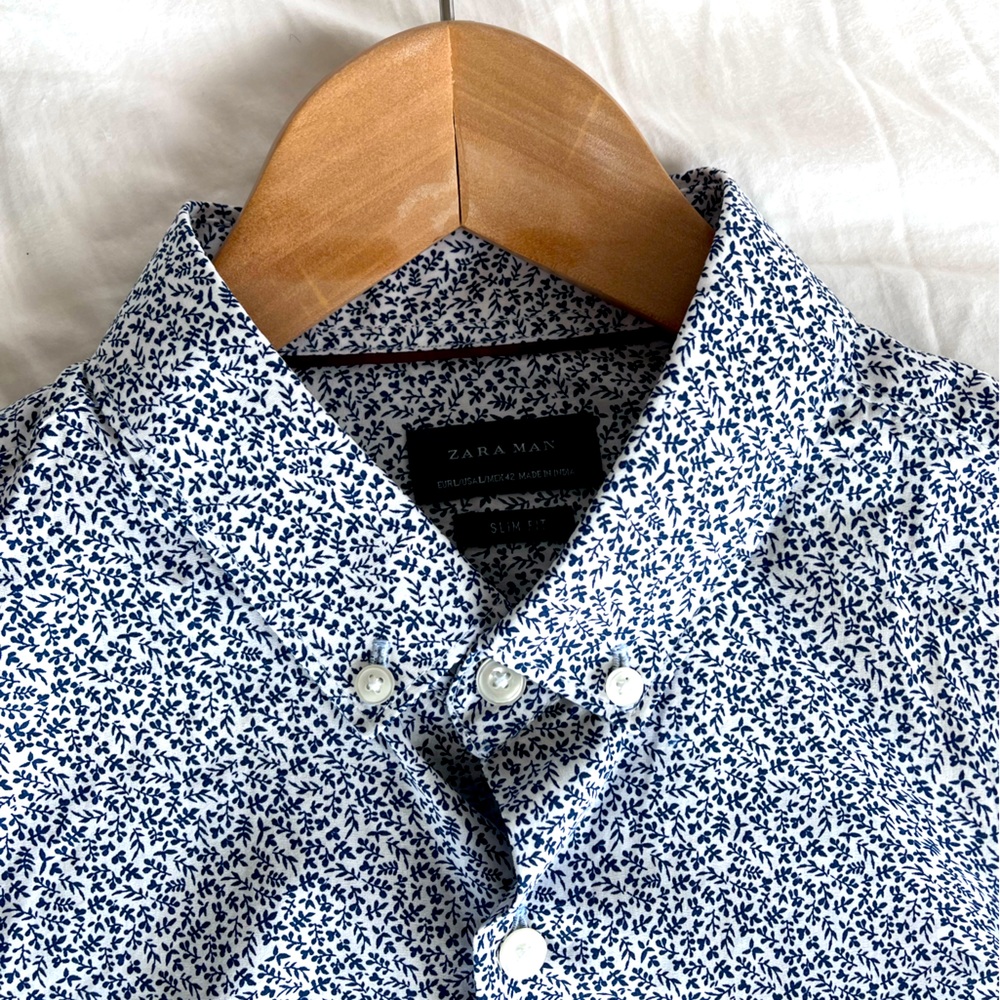 Zara mens button down shirt. NWOT.